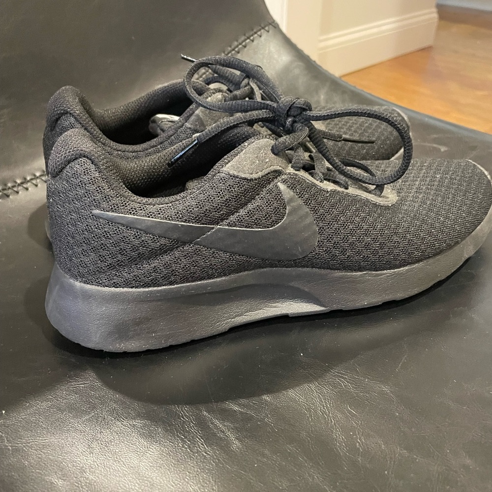 Nike running shoes - all black